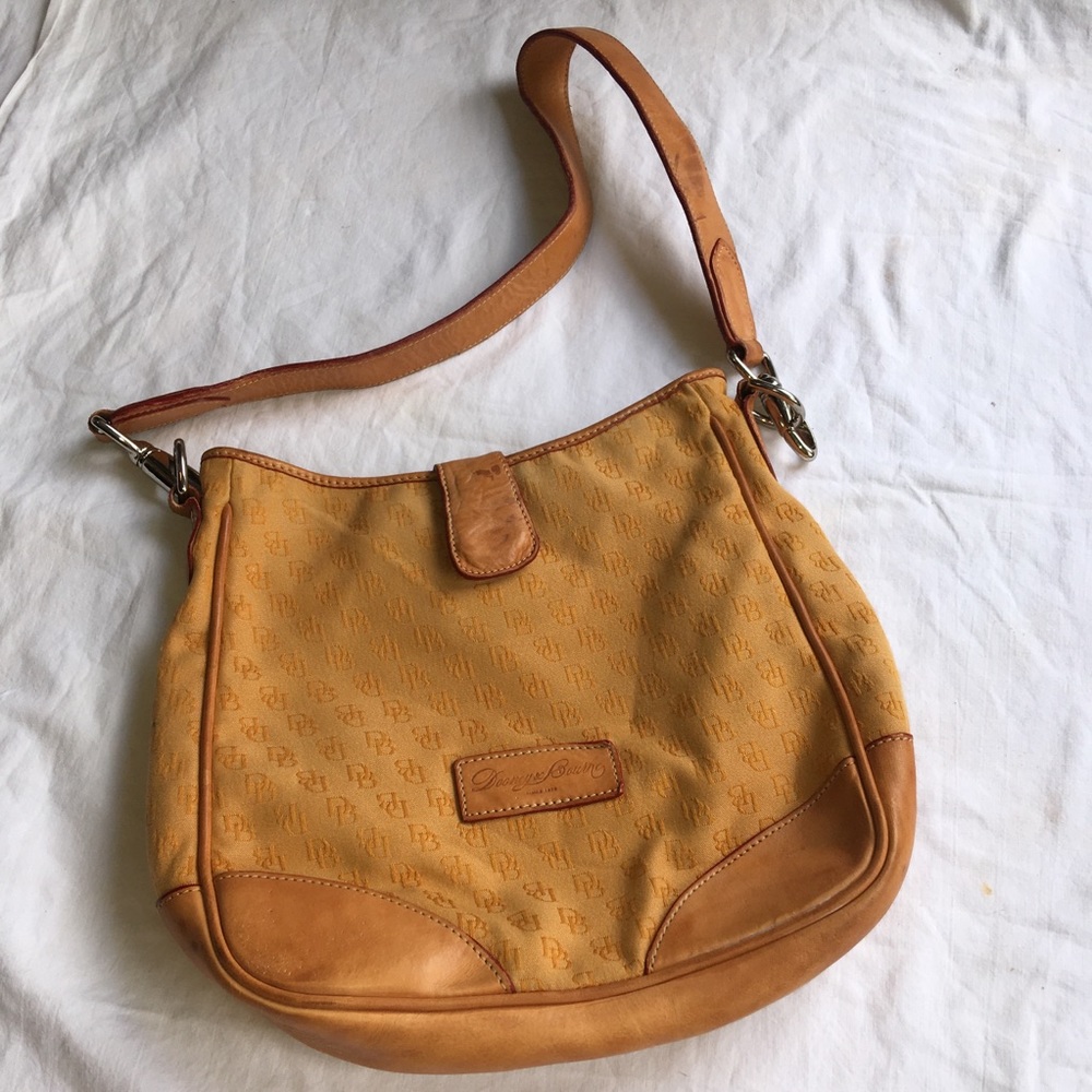 Dooney & Bourke shoulder bag